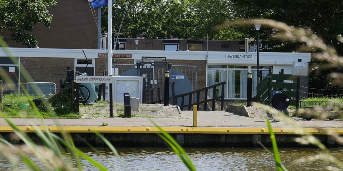 Havenkantoor aan de Frans Gerritskade